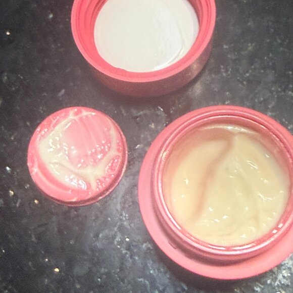 Trinny London Travel size - Picture 3 of 3